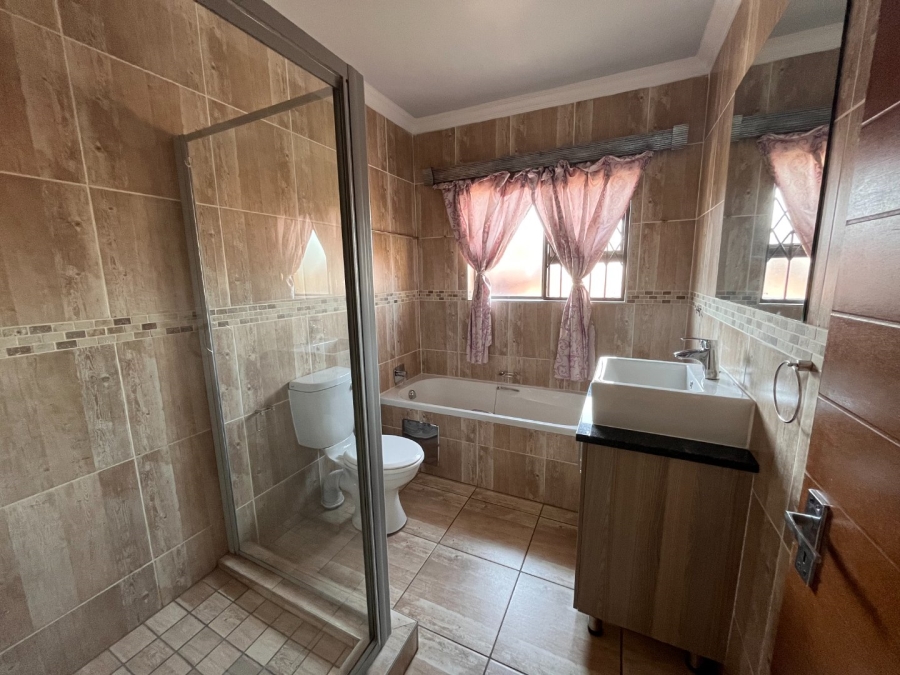 3 Bedroom Property for Sale in Baillie Park North West
